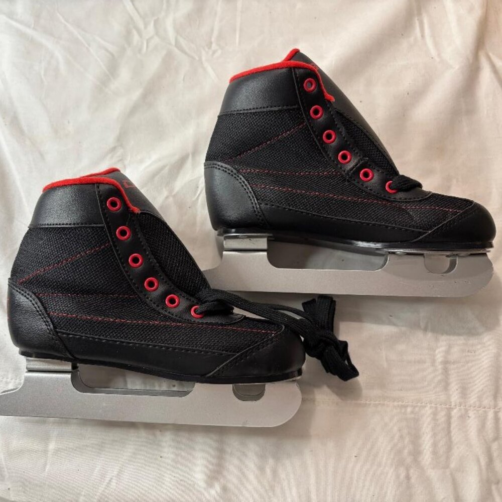 DBX Size 12 Double Blade Beginner's Skate Model DSG-HLMPJ3D6 Pre-own look unused